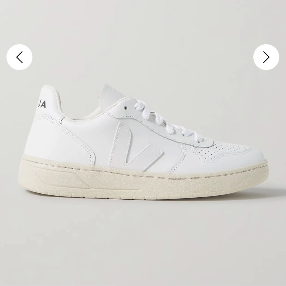 BNWB VEJA V10 SNEAKERS